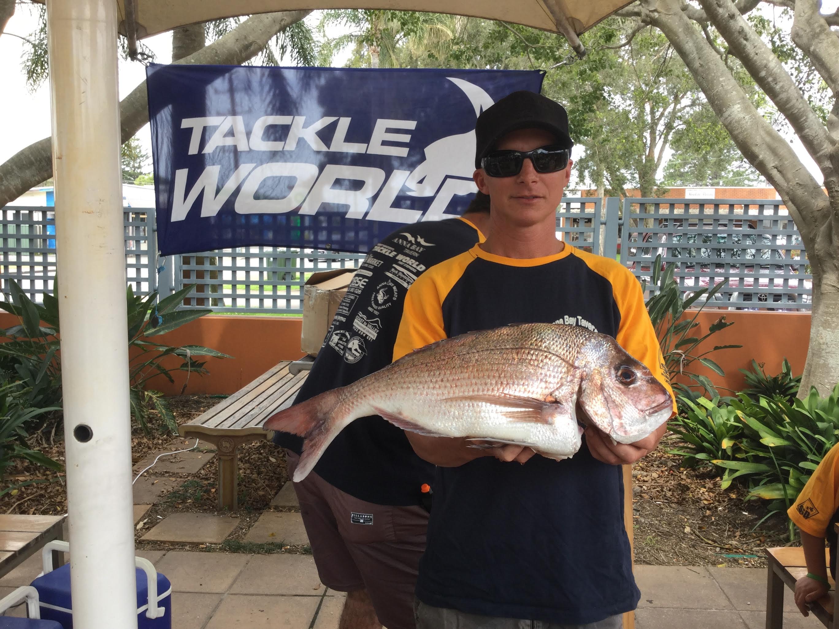 Shane Peters with his nice 2.57kg Snapper.