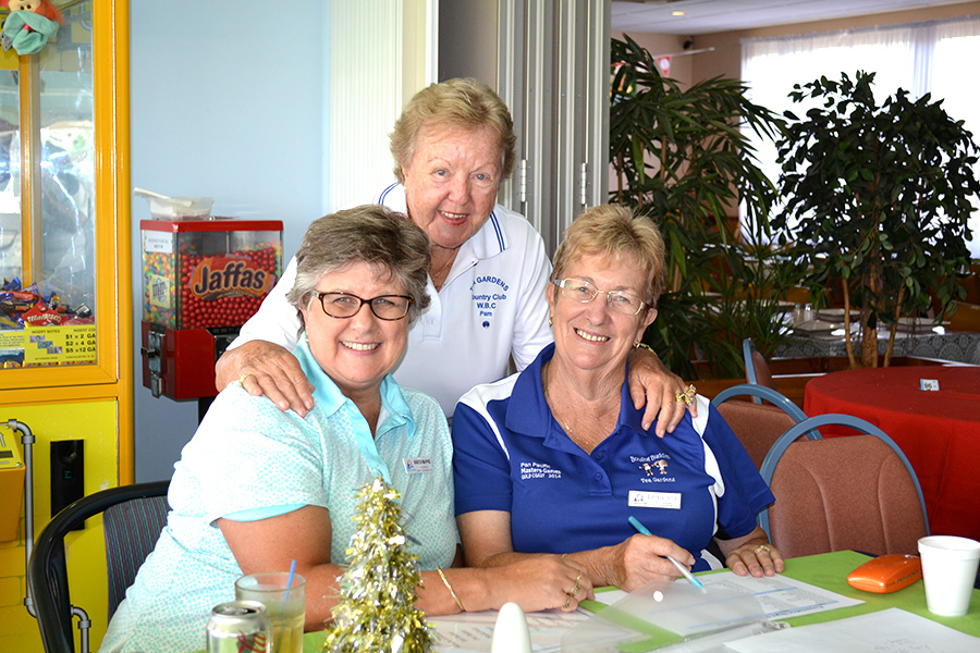 Women's Bowling Club Secretary Karen McPhie, Pam Gilchrist and Women's Bowling Club President Robyn Webster enjoying their visit to Dungog with the Sunday Bowlers.