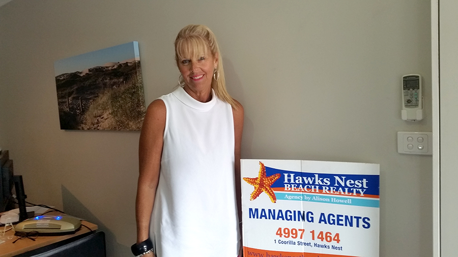 HAWKS NEST BEACH REALTY: Kathy Curtis.