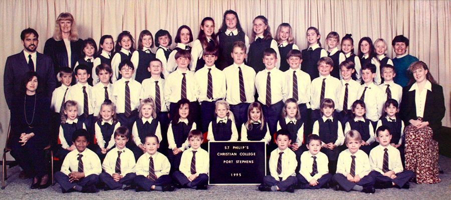 St Philip’s Christian College students and staff in 1995. Supplied by St Philip’s Christian College