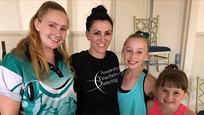 Stacey Price, Kyara Darcy and Scarlett Darcy with ATOD Examiner from Queensland – Bonnie Muir.