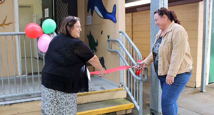 Principal Mrs Julie Hubbard and P&C representative Mrs April Lilley, cut the ribbon to the canteen during the official ceremony.