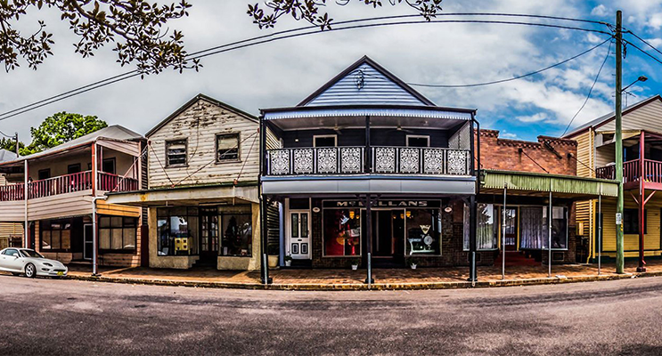 Raymond Terrace King St by Yuri Jaremus