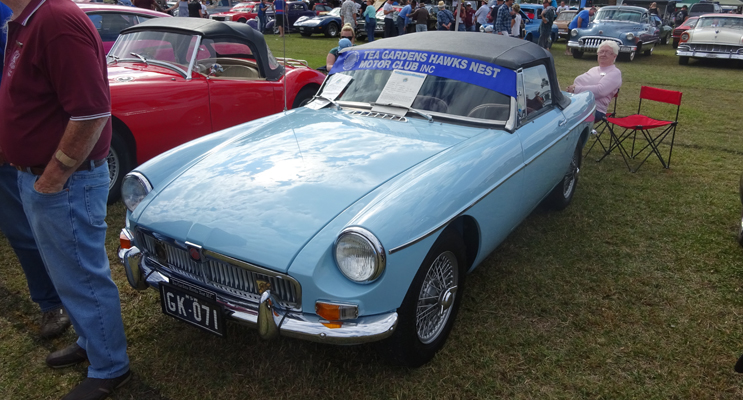 British: Graham Kelly's MGB (blue car). 