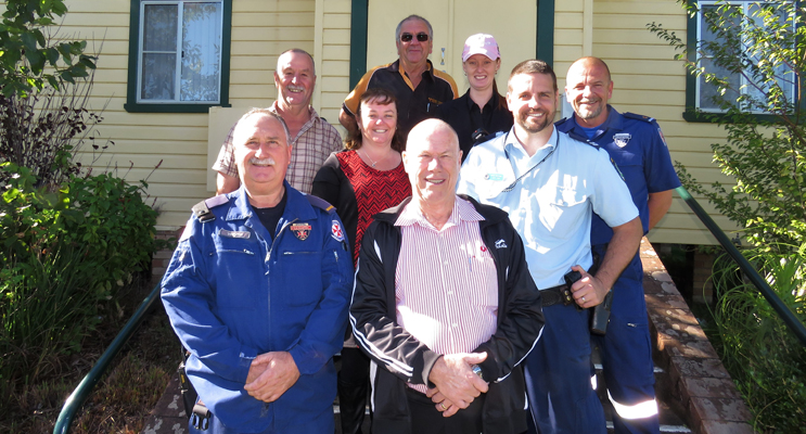 Blue Light Support For Youth: Senior Constable Ash Ray, Paramedics Wayne Cook and Rod Paar, Lions Roger Dixon and Arthur Baker, BCS Deputy Principal Deb Gilbert with Stephen Smith and Jessica Gordon.   