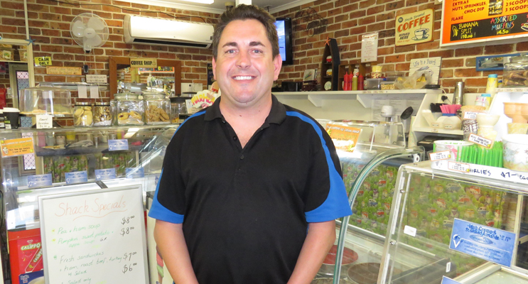 Les Smith from Tea Gardens Ice Cream Shack