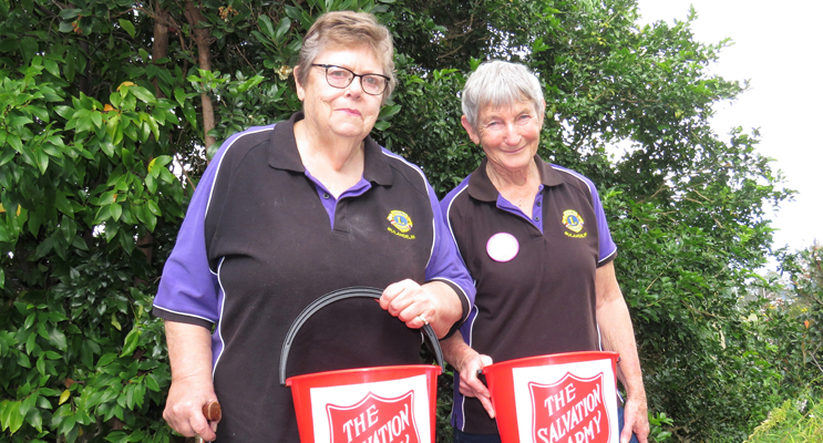 Lions members Helen Amendolia and Carol Tattersall volunteered for the Salvos annual appeal.   