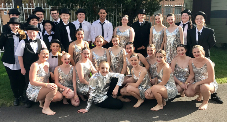 The dancers from Irrawang High School.