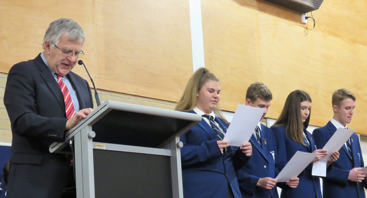 Katie Nolan, Zac Fletcher, Maddison Boyd and Luke Rochester take their Captains Pledge in front of Principal, Mr Don Hudson. 