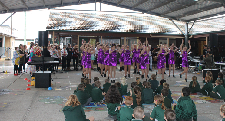 KARUAH PUBLIC SCHOOL: Muswellbrook High Performing Arts Troupe.