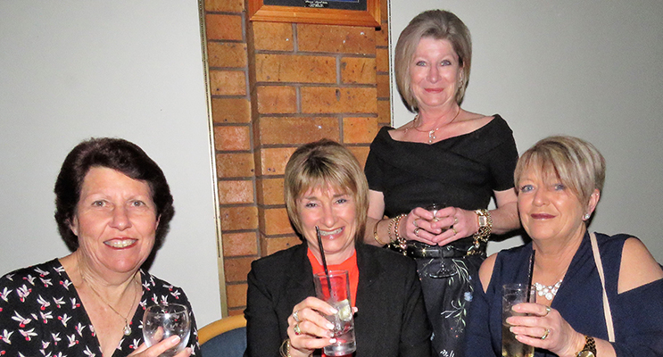 Tracy Fenning, Lexi Gregory, Sheree Robards and Sue Malone enjoy a pre-dinner drink. 