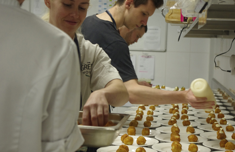 Chef Ben Leslie preparing a Trawler to Table Meal.