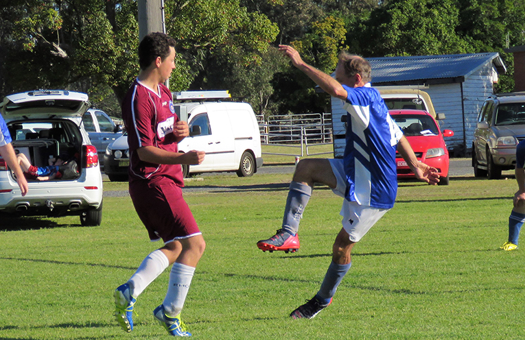 Dave Sibert puts in a strong performance for the Blues. 