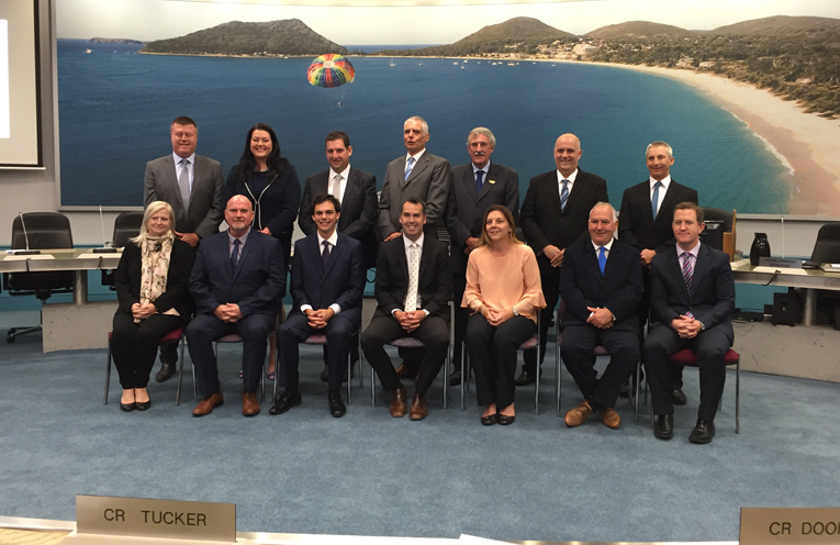 Newly sworn in Councillors, Mayor, General Manager and Council Staff.