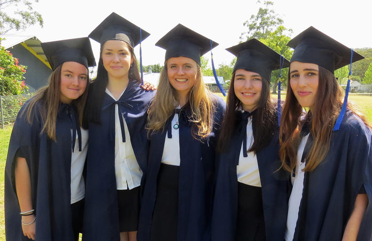 Kaitlyn Smart, Isabelle Rea-Hardi, Chelsea Reid, Chloe Haylett and Alisha Griffis.