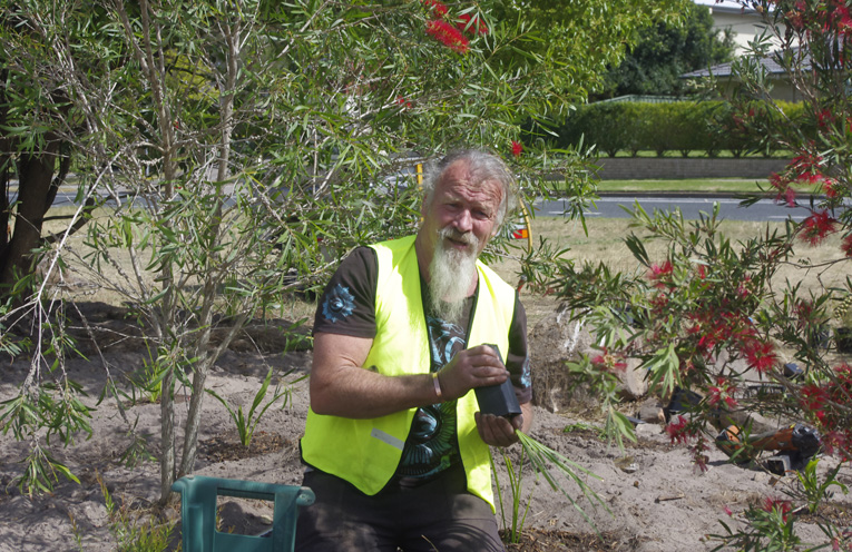 Brass Blokes nominee Dave Sams digging deep as a volunteer with Landcare. Photo by Marian Sampson.