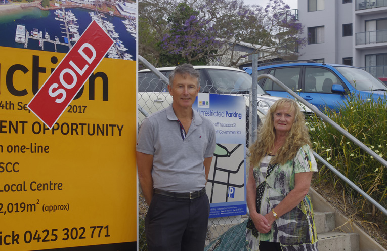 Rory Milne and Ann Evans of the Tomaree Business Chamber calling for a long term plan for parking in the Nelson Bay CBD.