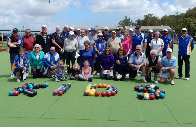 Bowlers support for the Start for Life Foundation.