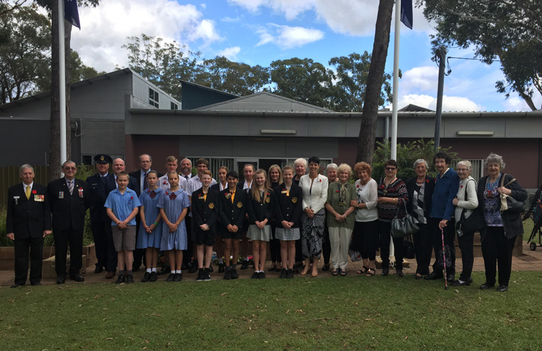 School, RSL and Council representatives at this year’s Medowie RSL Remembrance Day service.