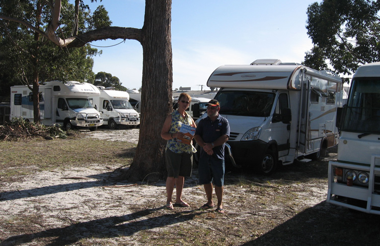 Secretary Margaret Walker and President Steve Bazey setting up camp at Tanilba Bay.