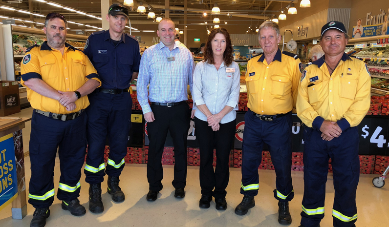 Gavin Smith, Jason Caban, Coles Medowie Manager David Fulton, Deputy Captain Ian Harding and Senior Deputy Captain Peter Smith. 