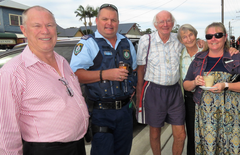 Roger Dixon, Senior Constable Trevor McLeod, Les and Carol Tattersall and Deb Gilbert. 