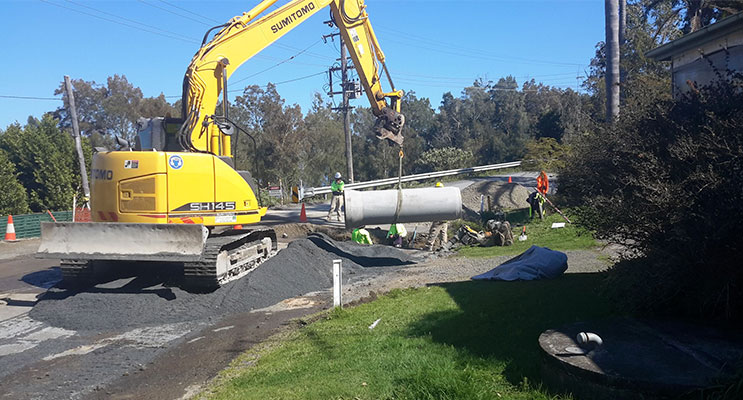 Works get underway on The Lake Way at Bungwahl.