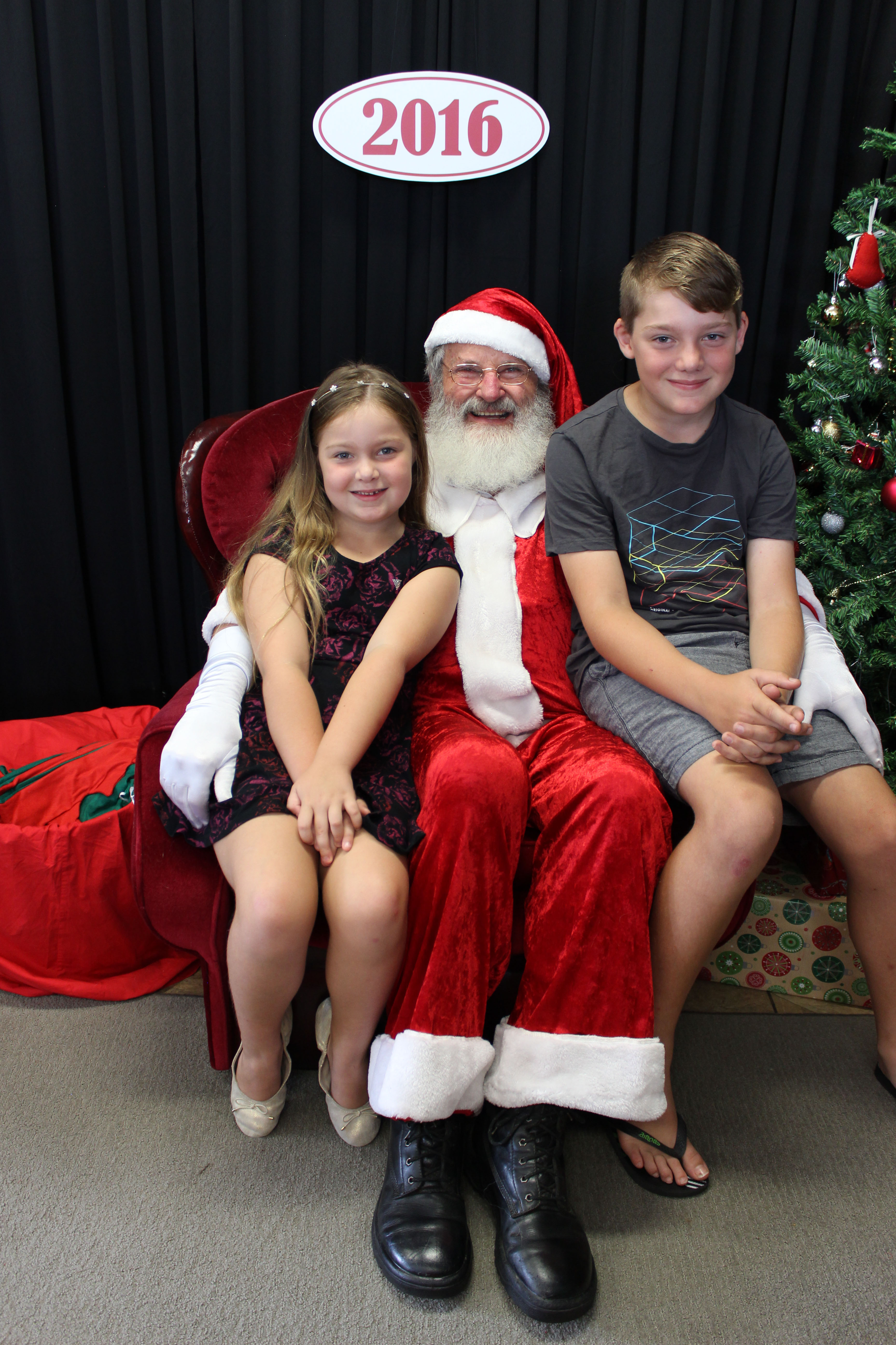 The Elzinga Family children with Santa: they look like they’ve been good this year. Photo supplied by Aaron McGowan